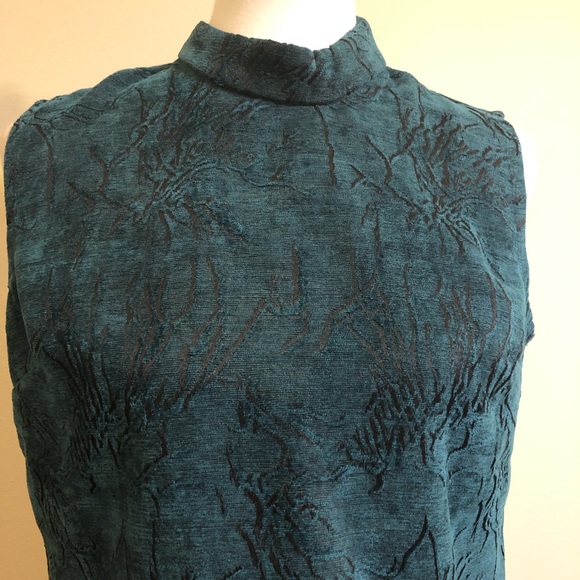 Mark. Chic Teal Sleeveless Mock Neck Crop Top - Picture 14 of 16